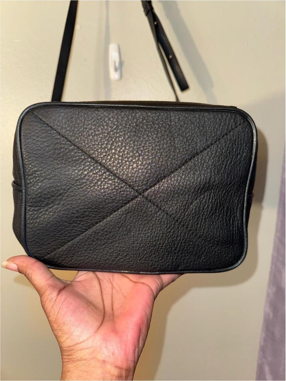 Marc Jacobs Gotham Black Pebbled Leather Bucket Bag - Picture 9 of 13